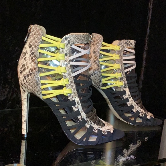 Steve Madden Sleik Sandals zip up Snakeskin 6 1/2 - Picture 4 of 16